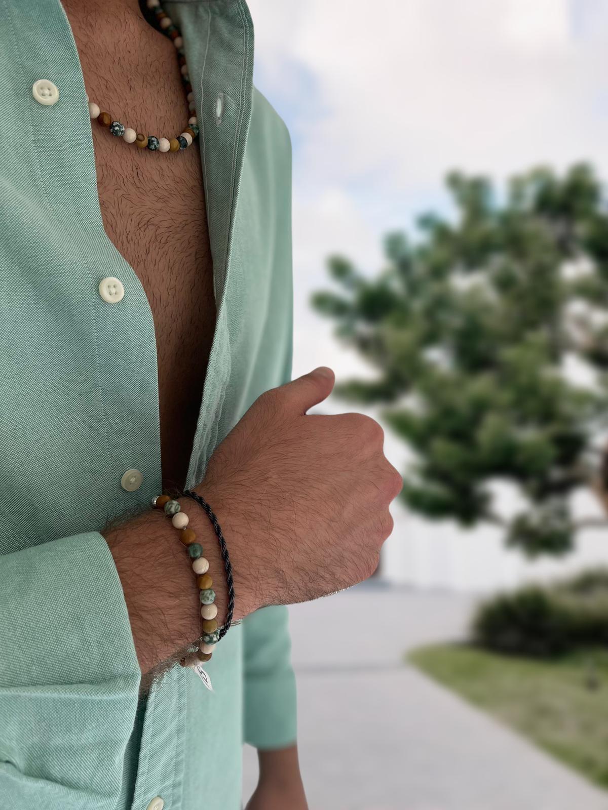 סט שרשרת חרוזים + צמידים